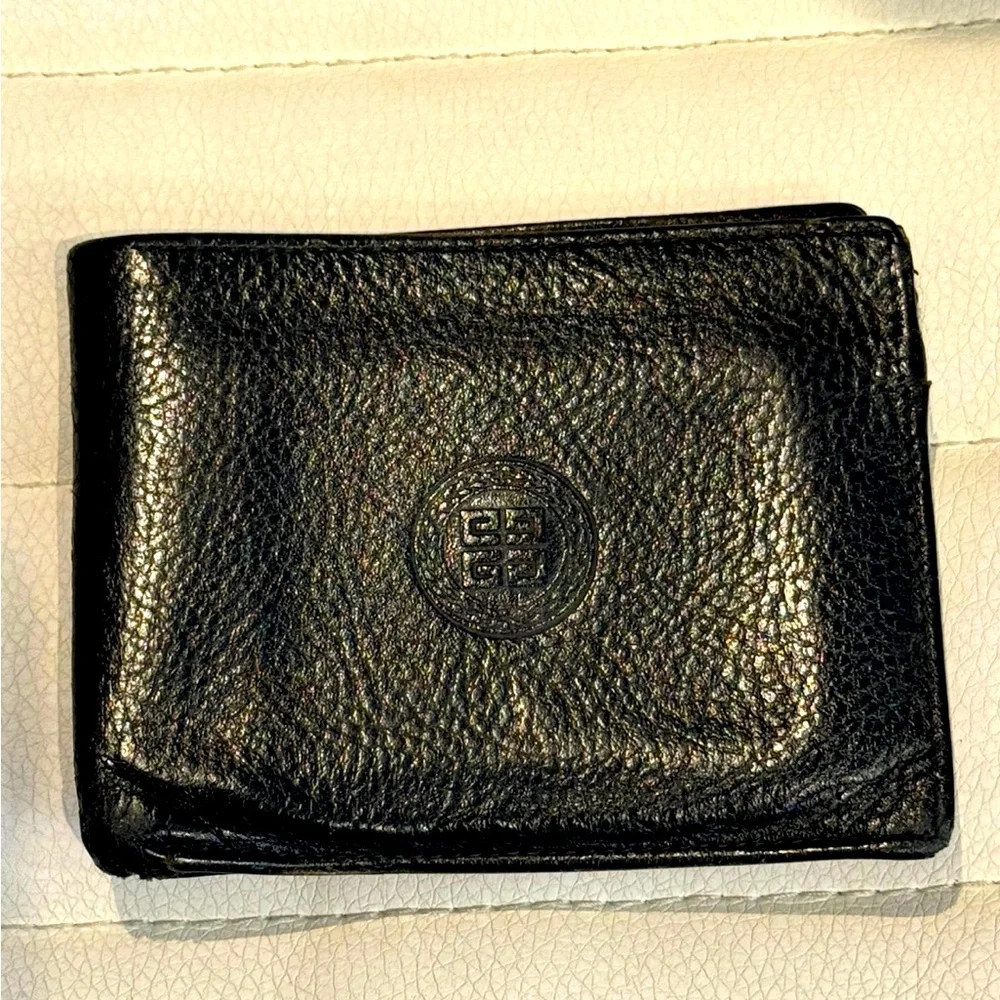 Givenchy Luxe Black Pebbled Leather Men’s Compact Bifold Wallet